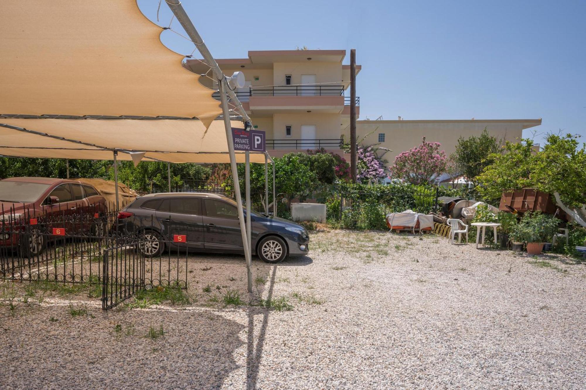 Sun Ray Luxury Apartments Agia Marina  Bilik gambar